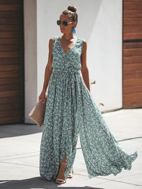 Sophisticated Dress with a Clean Classic Look
