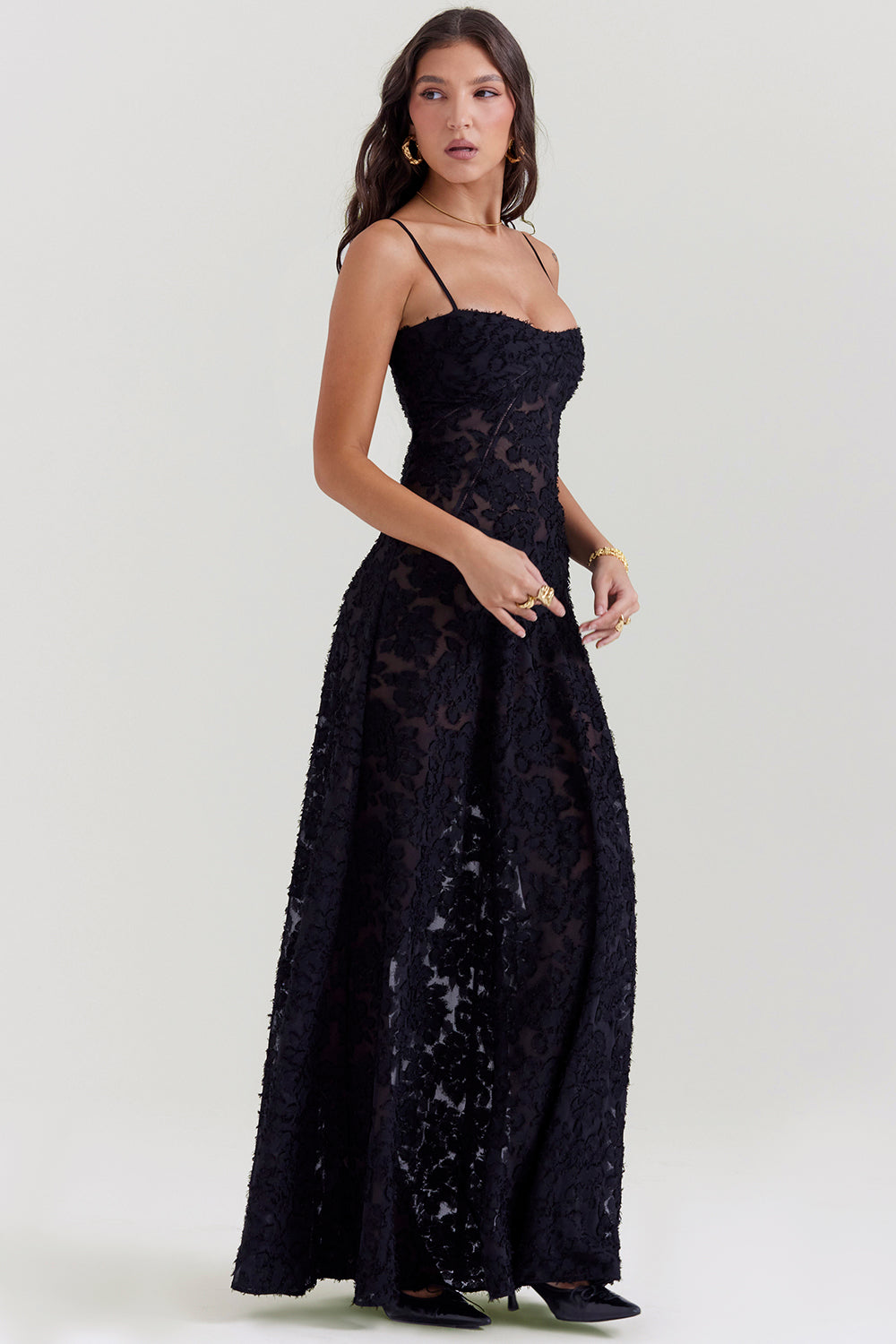 Effortlessly Elegant Dress with a Timeless Design